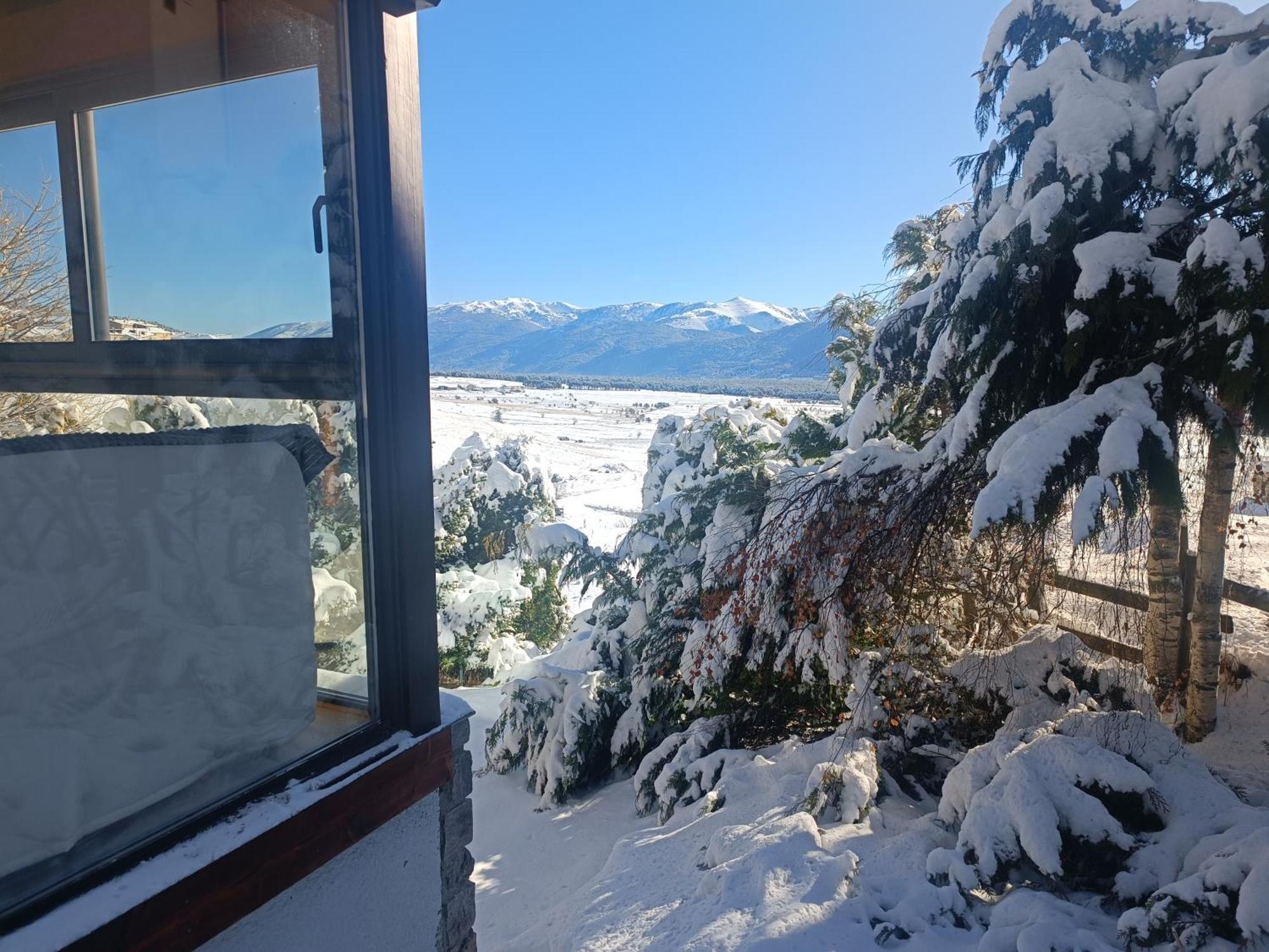 Chalet Pres Des Pistes Avec Vue Panoramique Les Angles  Eksteriør bilde